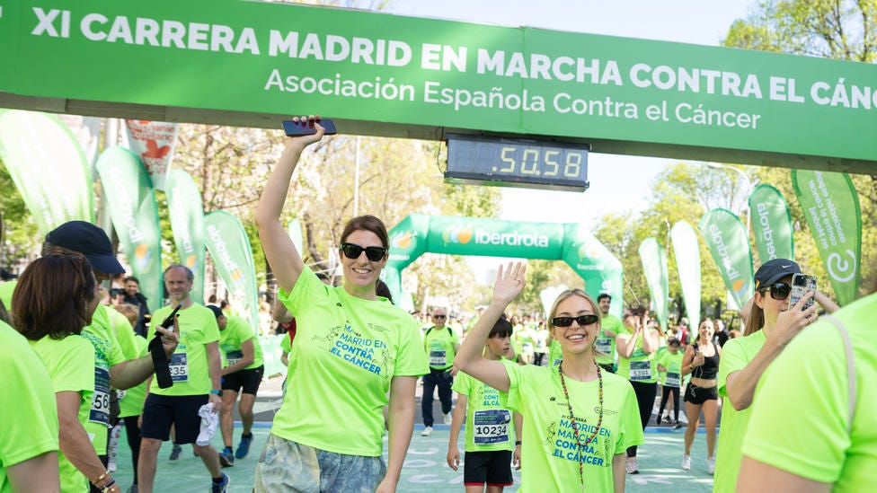 a group of people running