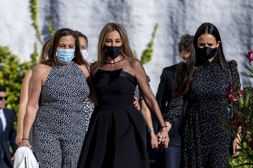 ana obregón en el funeral de su hijo aless lequio