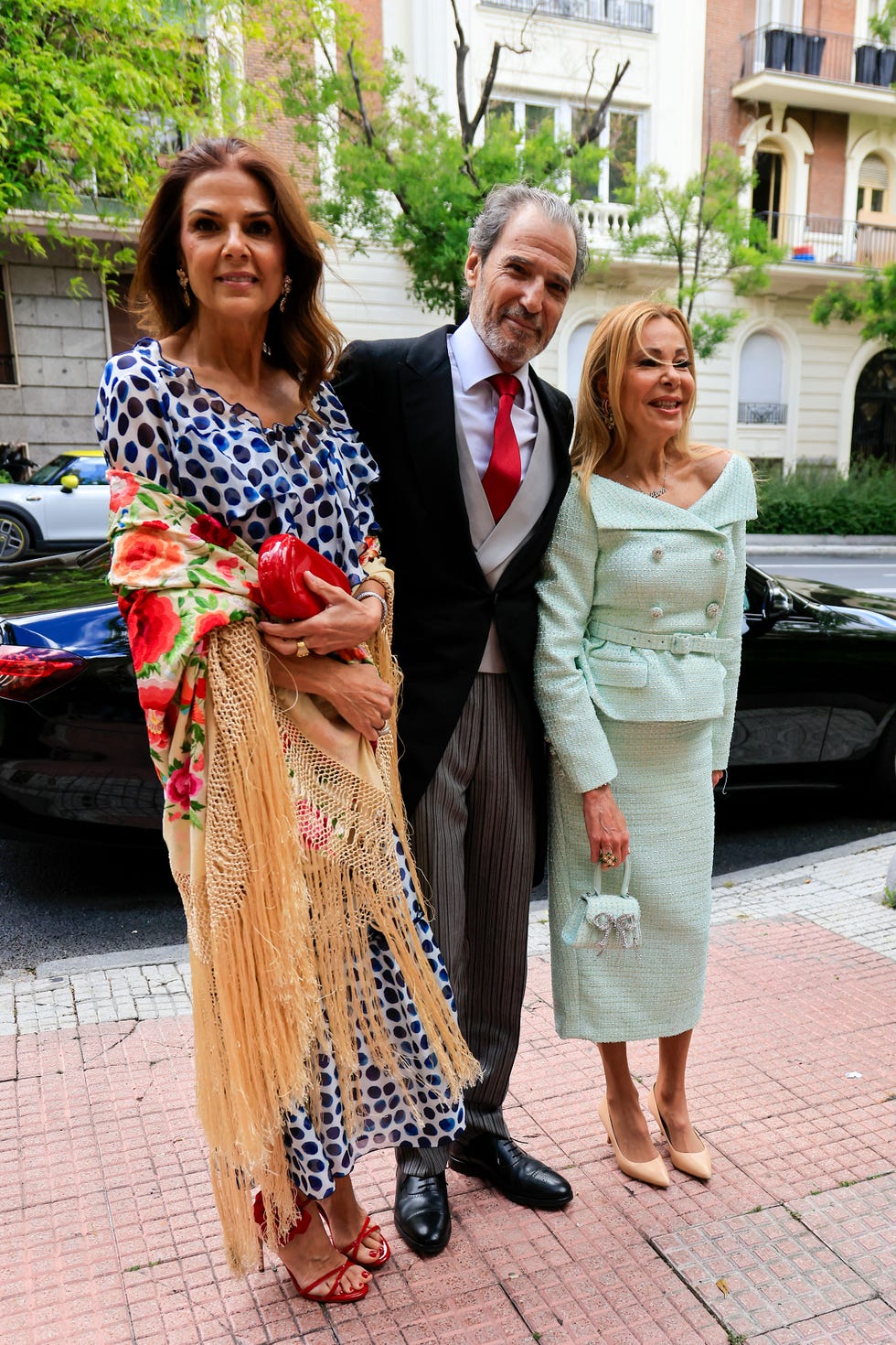 ana obregon en la boda de su sobrino