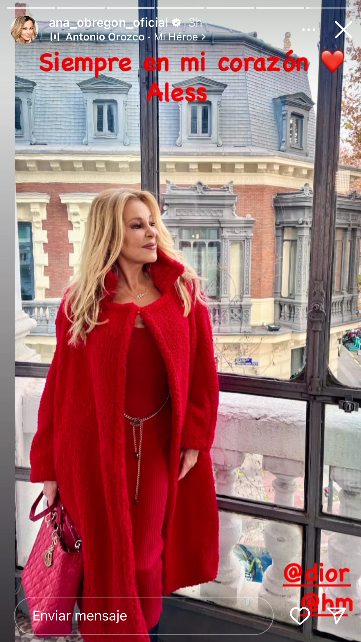 Ana Obregón y el vestido de punto rojo de H&M para la Navidad