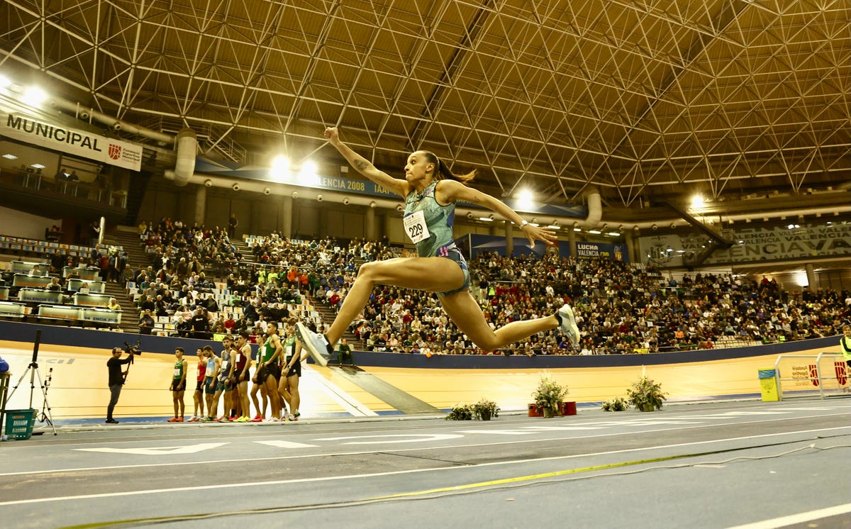 preview for Ana Peleteiro: "Hace 7 meses tuve una cesárea enorme"