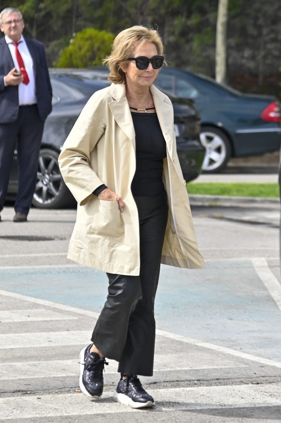 ana rosa quintana en el funeral de maria teresa campos