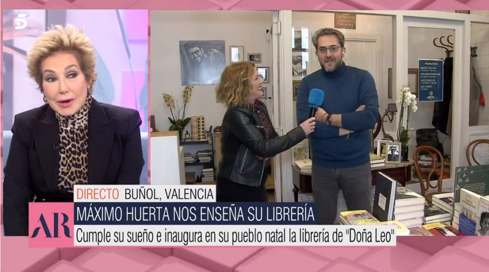 ana rosa quintana y joaquín prat felicitan a máximo huerta por la apertura de su librería en buñol, la librería de doña leo