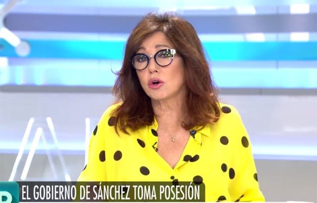Eyewear, Newsreader, Television presenter, Newscaster, Vision care, Sunglasses, Glasses, News, Spokesperson, Television program, 