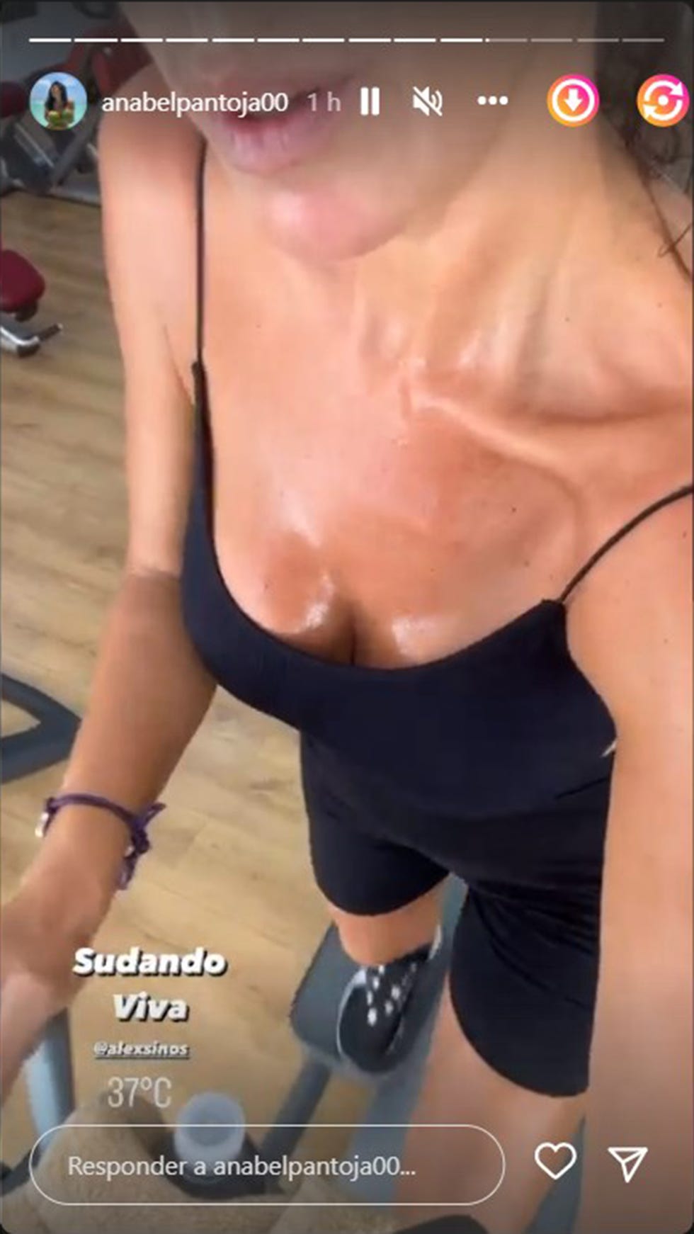 anabel pantoja hace deporte en sus vacaciones en egipto