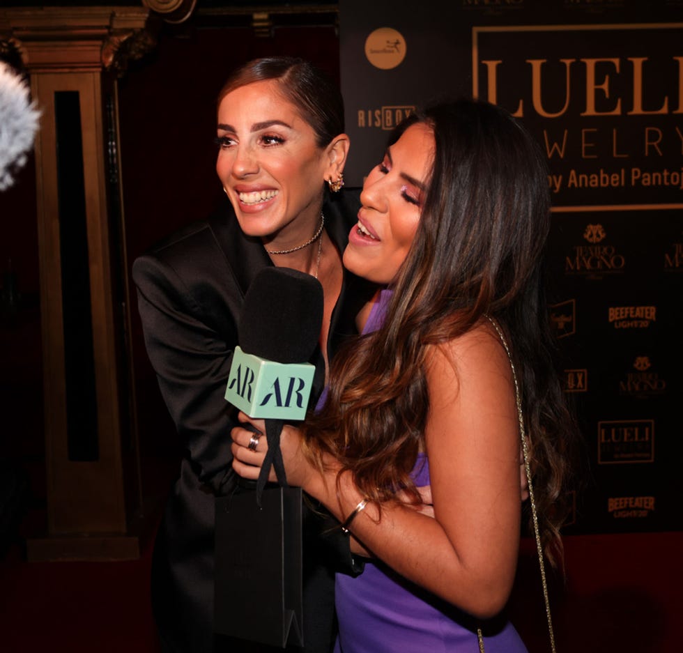 la sobrina y la hija de isabel pantoja durante una entrevista para telecinco