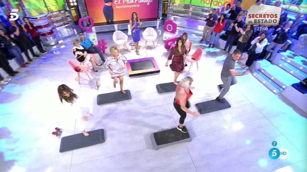 Los colaboradores de Sálvame dan un clase de aerobic con Pepitator