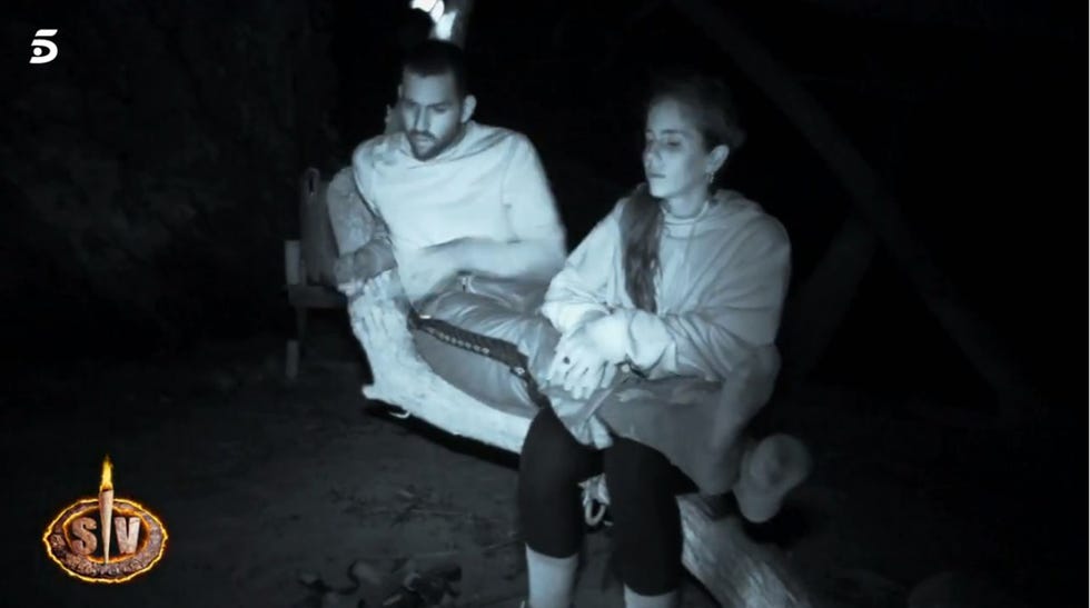 tonteo entre anabel pantoja y yulen pereira en supervivientes 2022