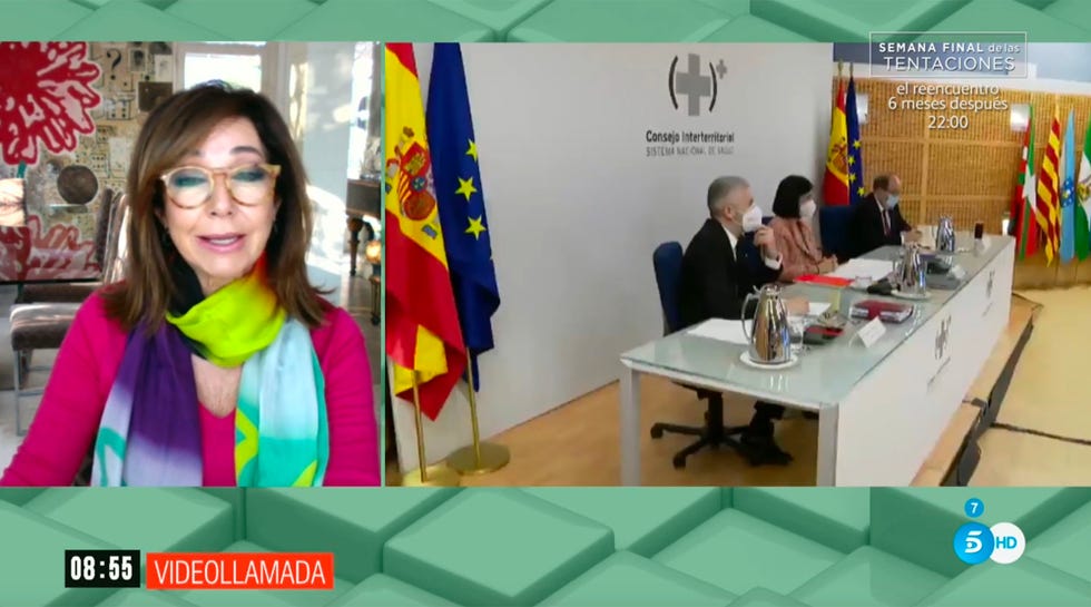 ana rosa quintana trabaja desde casa y nos cuela en su salón