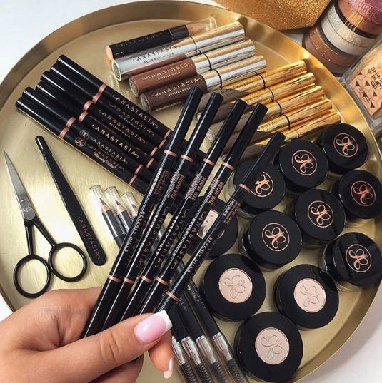 Here's how to get a free Anastasia Beverly Hills Pro Pencil right now