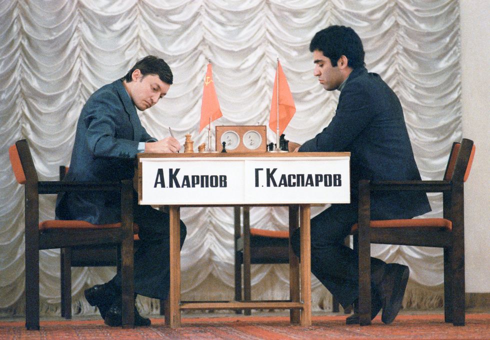 Quién gano más Karpov o Kasparov?