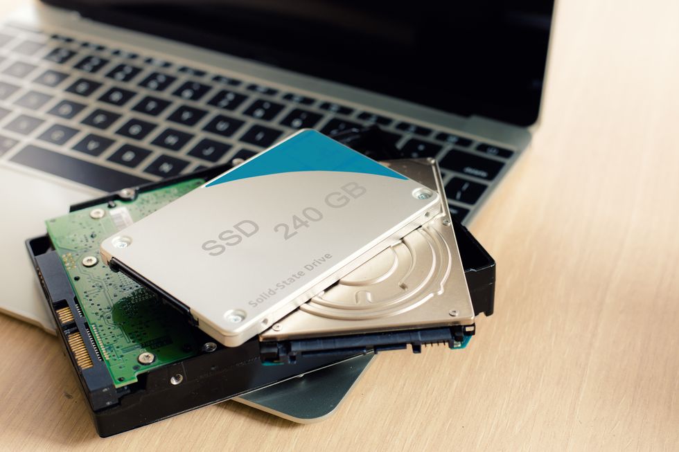 ssd and laptop,solid state drive with sata 6 gb connection