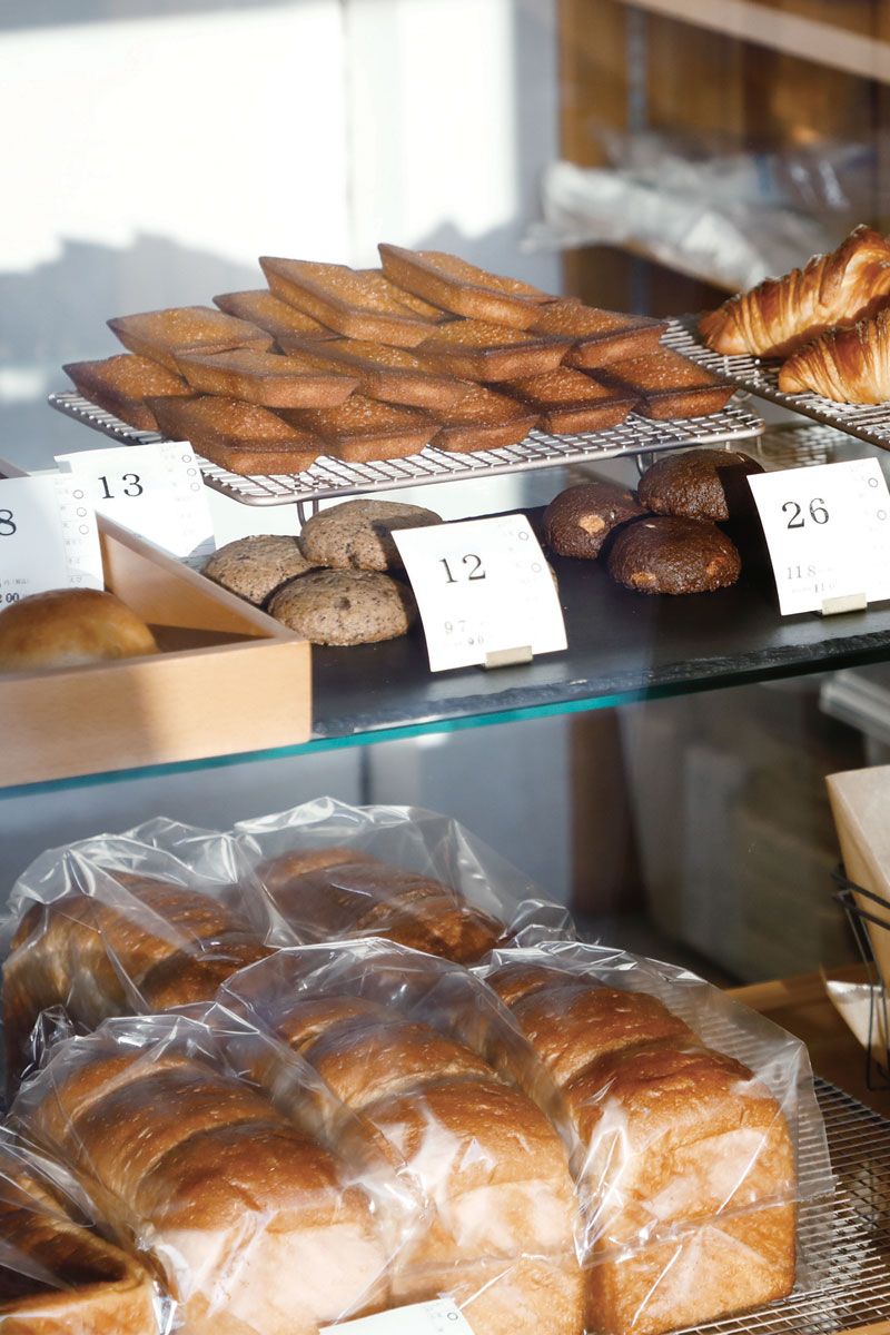 BREAD　パン　教本　レシピ　ベーカリー　ブレッド A popular salted bread recipe from a small bakery that has
