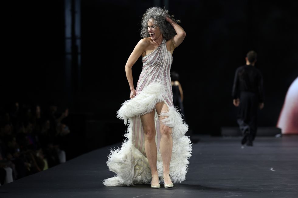 Andie Macdowell Attends Paris Fashion Week 5510