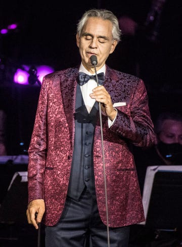 andrea bocelli performs in noto