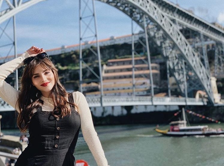 Bridge, Beauty, Fashion, Vehicle, River, Architecture, Tourism, Photography, Boat, Travel, 