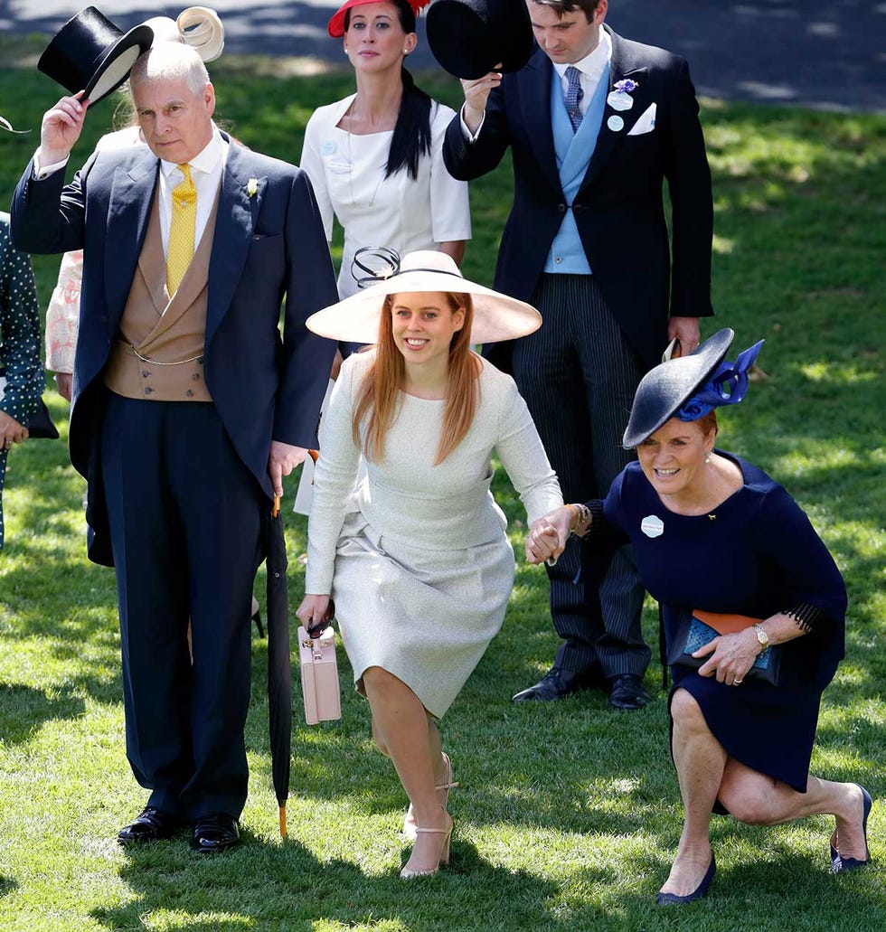 Sarah Ferguson con su hija Beatriz y su exmarido, Andrés de Inglaterra
