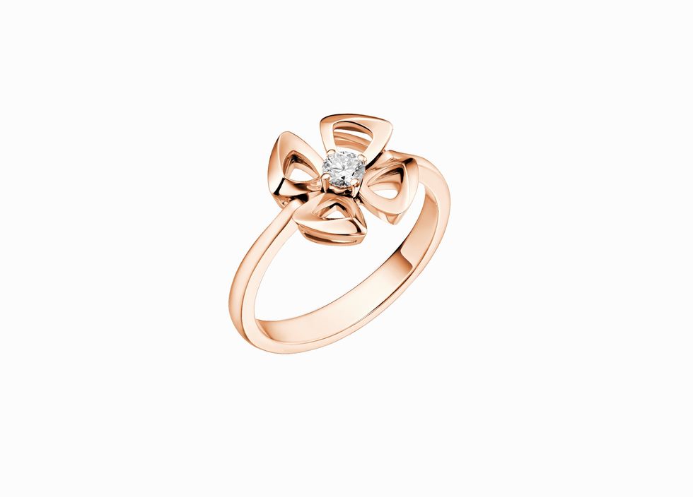 Ring, Jewellery, Fashion accessory, Engagement ring, Diamond, Pre-engagement ring, Finger, Platinum, Wedding ring, Gemstone, 