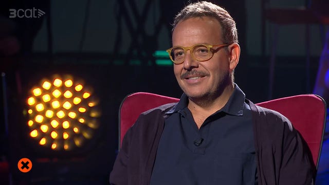 angel llacer durante su entrevista en tv3 tras superar su terrible infeccion en una pierna por una bacteria