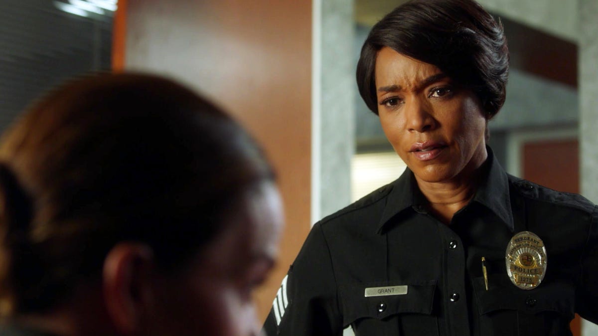 9-1-1's Angela Bassett pays tribute to crew member who died