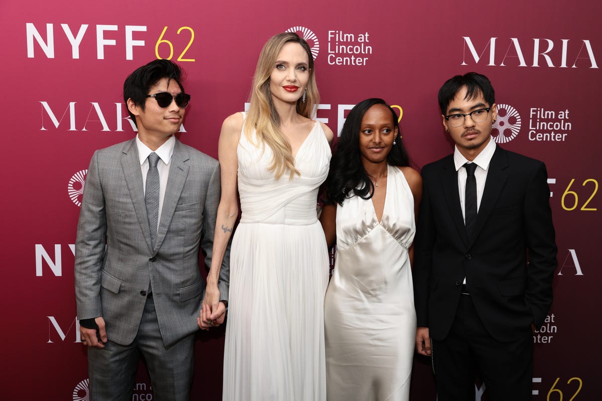 Angelina Jolie's Kids - Angelina Jolie And Brad Pitt's Kids On Red Carpet