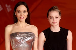 angelina jolie en shiloh jolie pitt op de rode loper voor eternals