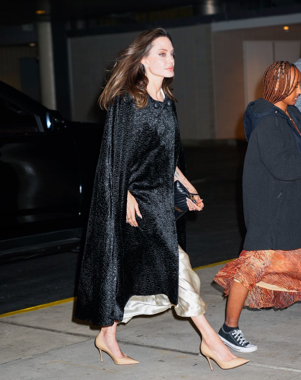 Angelina Jolie: barefoot and pregnant with meaning
