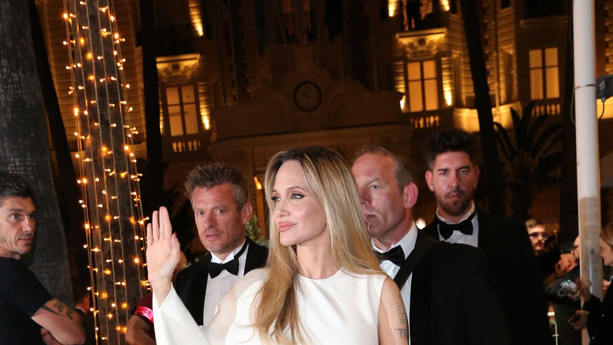 preview for How Angelina Jolie Became an A-List Actress and Director