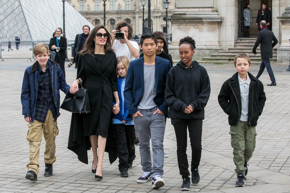 Angelina Jolie e i figli a Parigi
