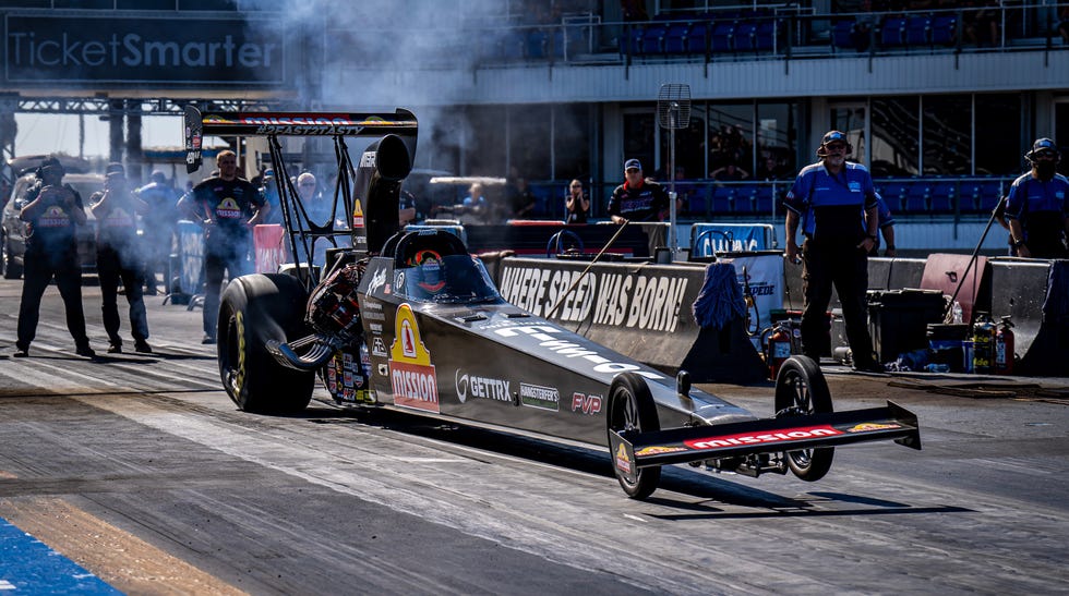 Angelle Sampey Makes Cut in NHRA Top Alcohol Dragster Debut, Beats Tony ...