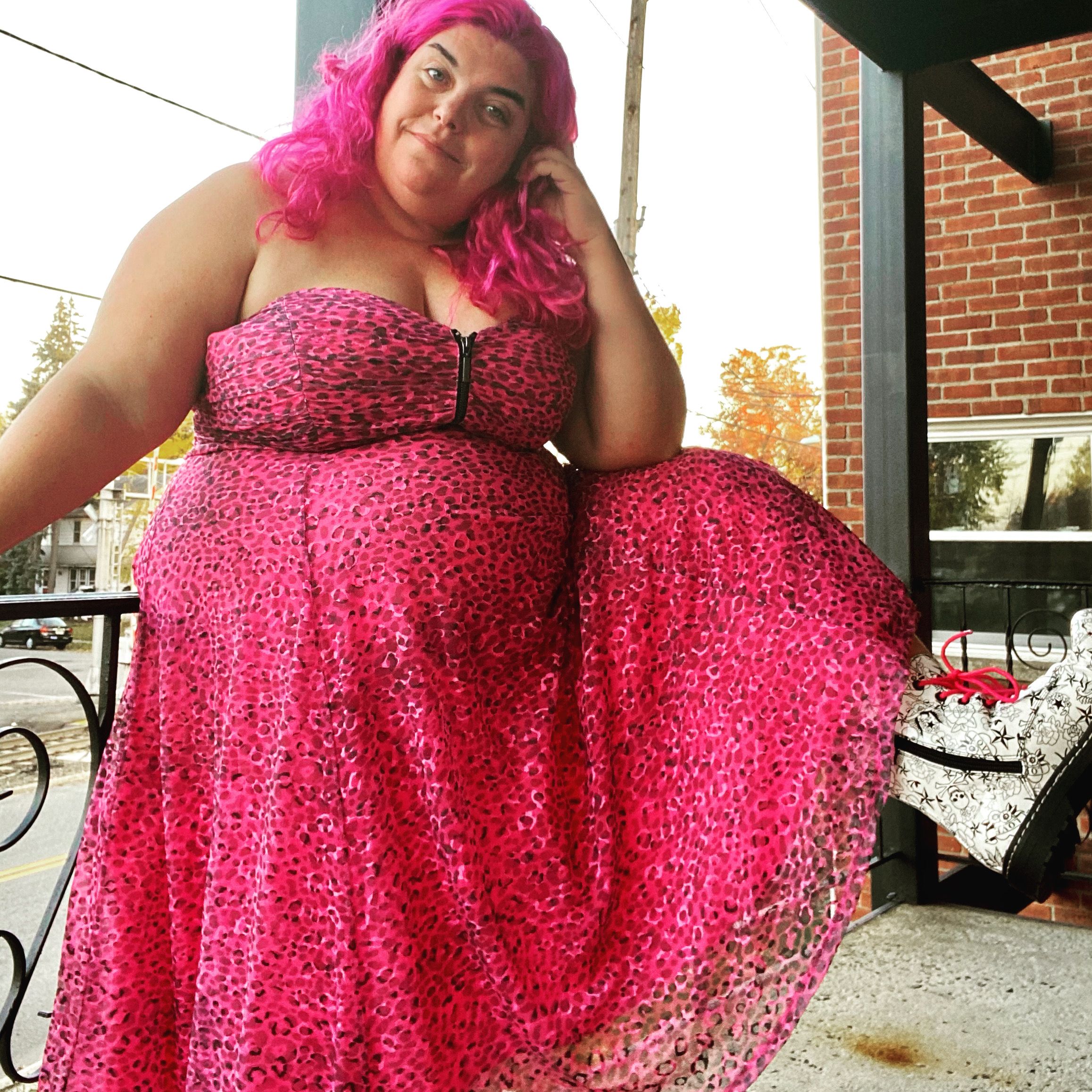 Gown for hot sale fat people