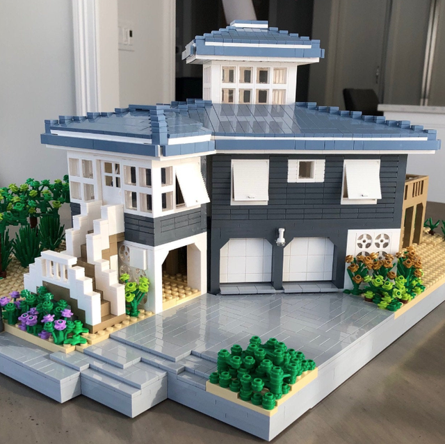 Etsy Artist CAn Create a LEGO Replica of Your House