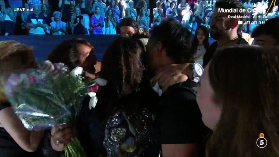 Así ha sido el reencuentro de Anita Williams con la familia en la final de Supervivientes 2025: "Mamá ya está en casa"