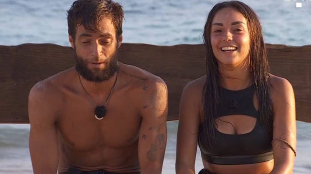 Primeras palabras de Anita y Montoya tras su noche de pasión en  Supervivientes 2025: "Sabemos dónde estamos"