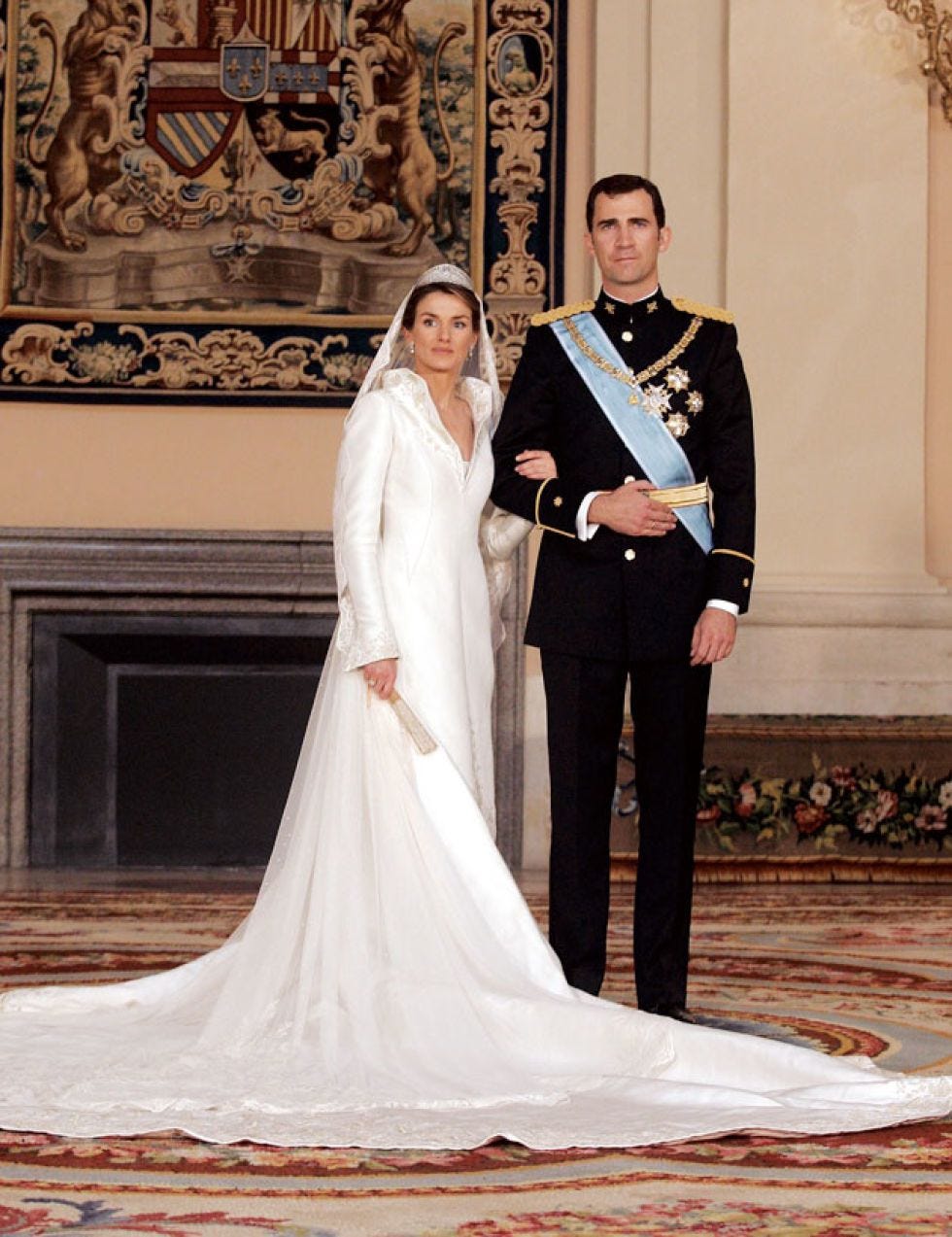 Wedding dress, Gown, Bride, Dress, Photograph, White, Bridal clothing, Clothing, Formal wear, Marriage, 