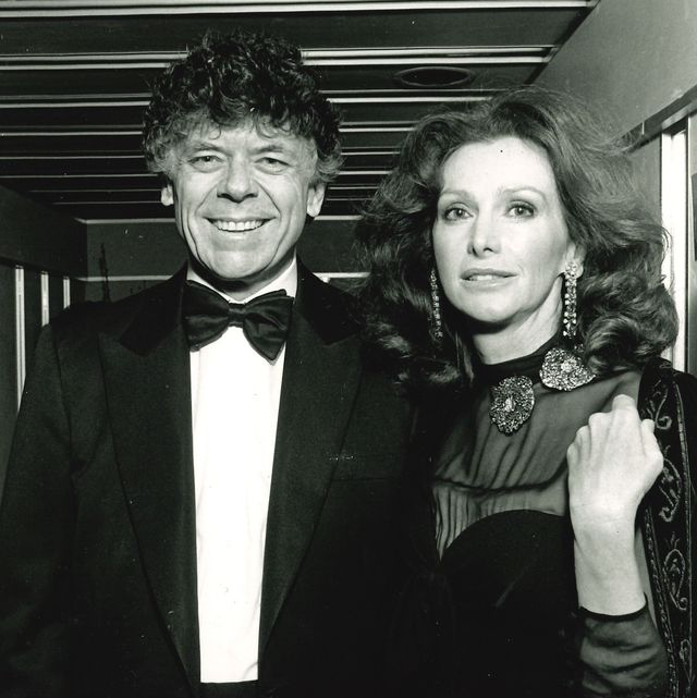 ann and gordon getty, 1998 ann getty is wearing a pair of citrine, garnet and diamond ‘pansy’ brooches by jar