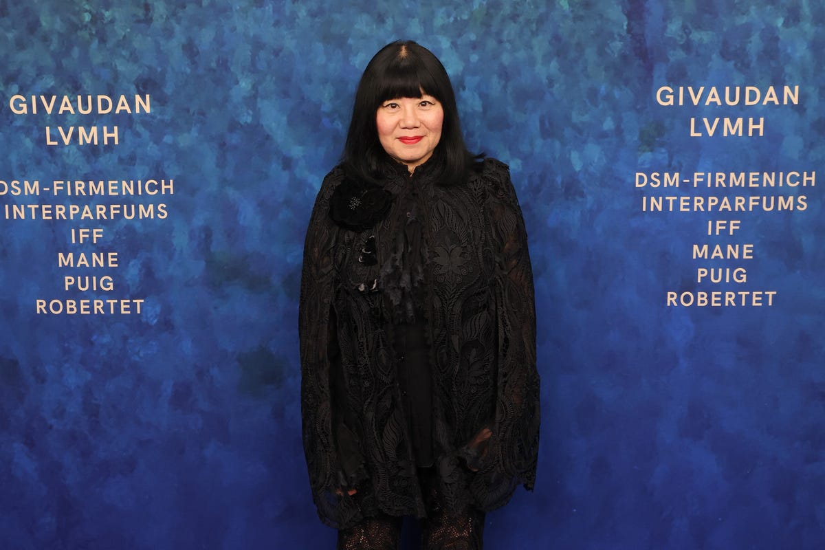 Anna Sui Talks ’90s Fashion, Vintage Shopping, and Viral TikTok Trends