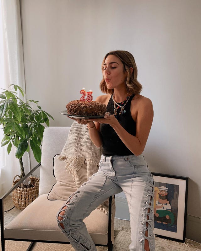 anna padilla celebra su 25 cumpleaños