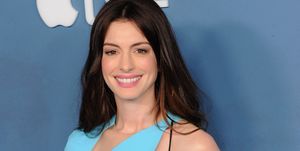 anne hathaway global premiere of apple tv's "wecrashed" arrivals