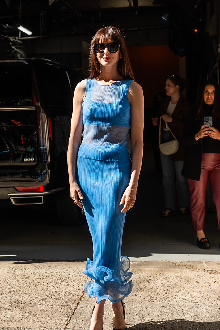anne hathaway blue sheer coord