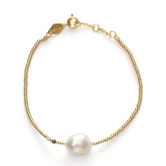 Jewellery, Fashion accessory, Body jewelry, Pearl, Bracelet, Necklace, Gemstone, Chain, Circle, 