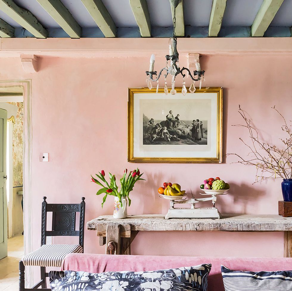 annie sloan’s french farmhouse is the ultimate chalk paint transformation