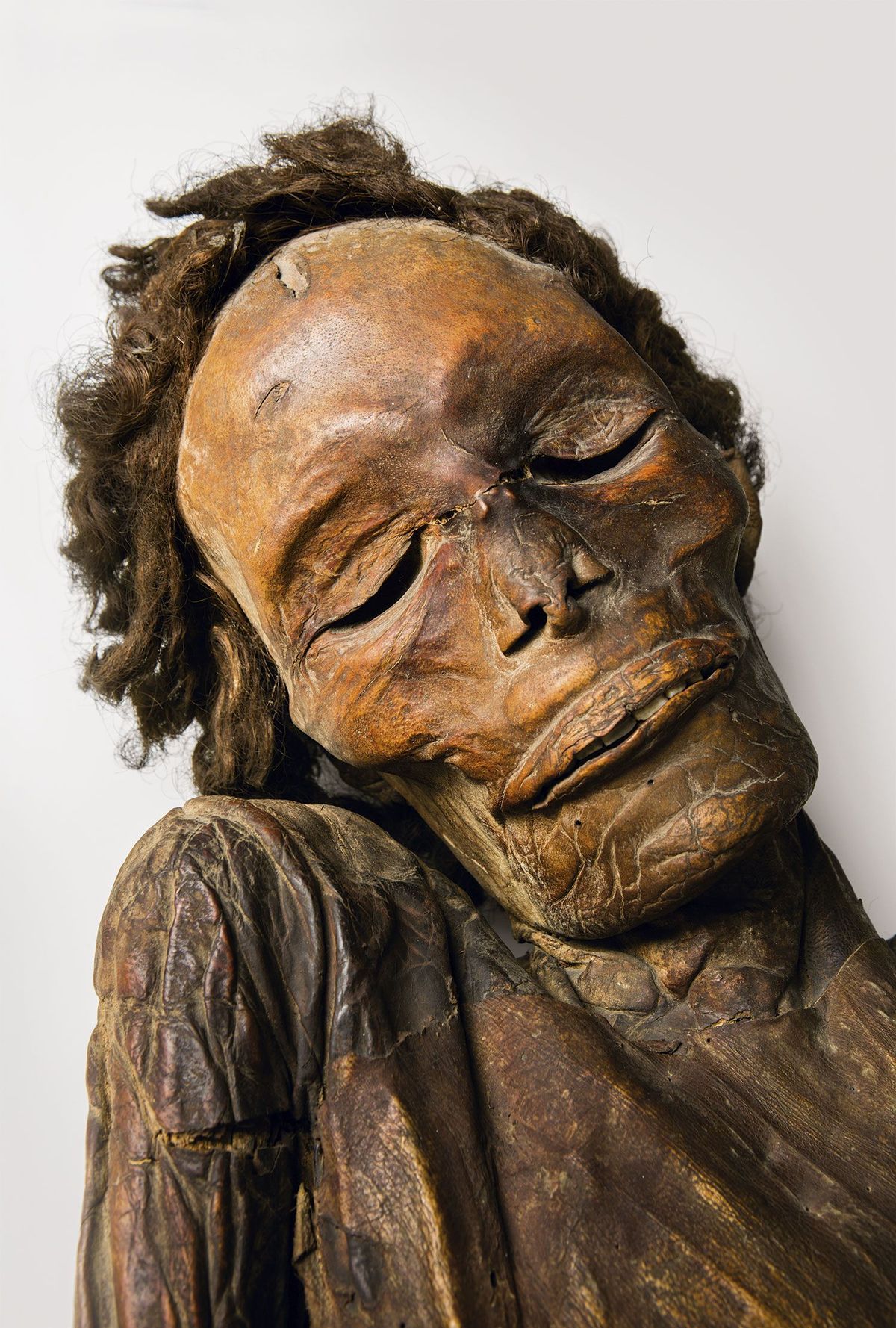 Deze mummie lag ooit in een grot op Tenerife waarvan de exacte locatie in de vergetelheid is geraakt al denken onderzoekers nu mogelijk de ligging van het graf te hebben achterhaald