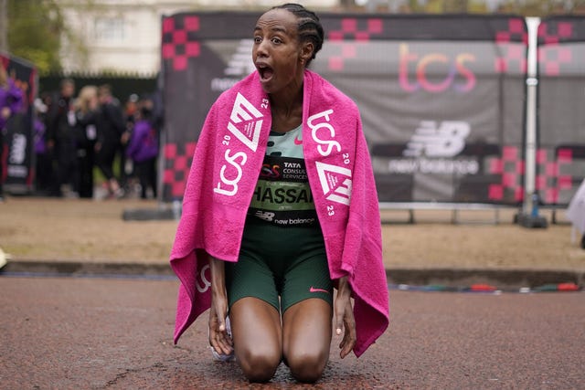 sifan hassan wint de marathon van londen