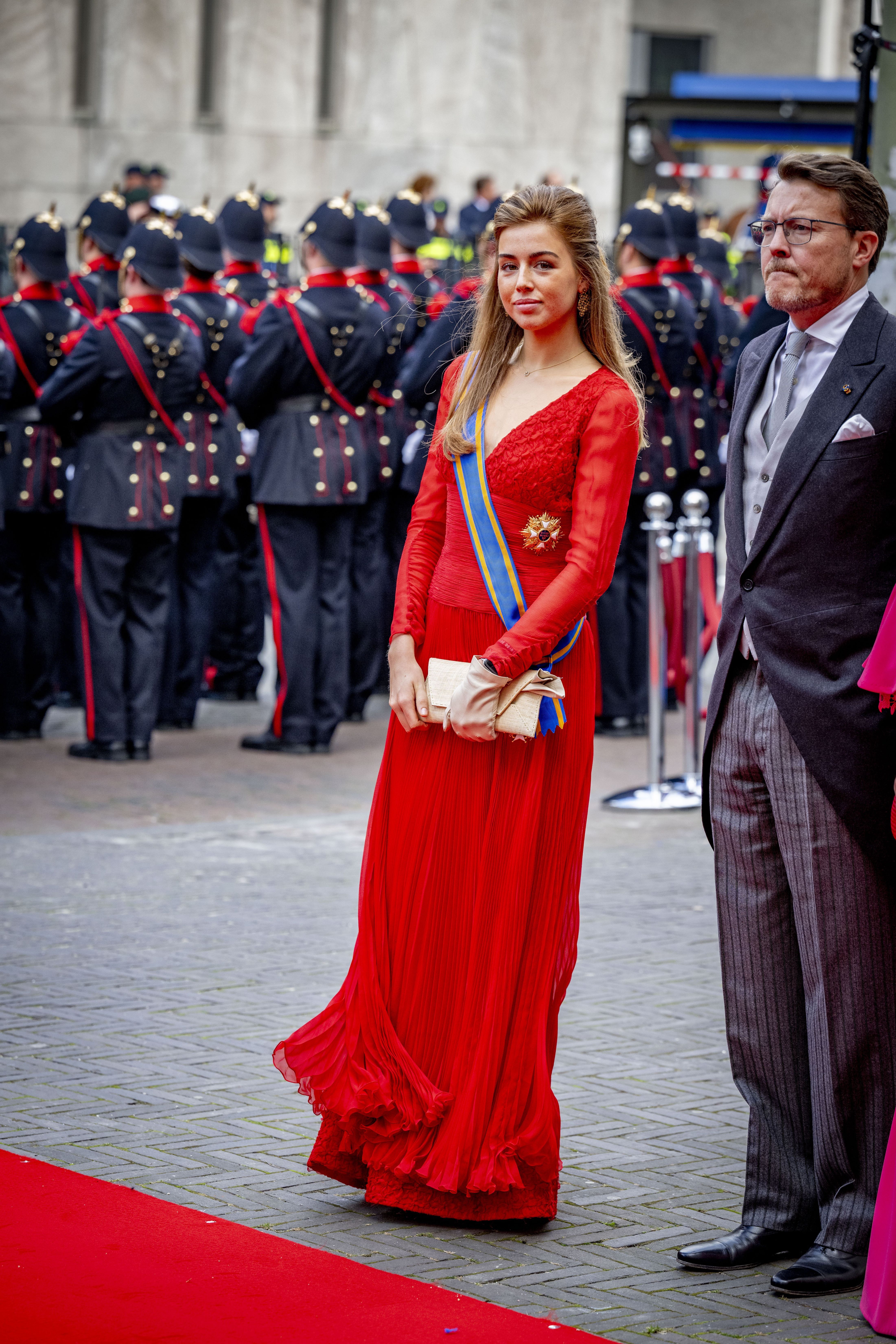 Prinsjesdag 2024 Alexia draagt jurk van Maxima s debuut