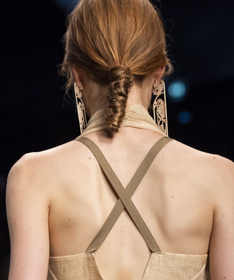 Hair, Hairstyle, Shoulder, Fashion, Back, Neck, Beauty, Haute couture, Blond, Chignon, 