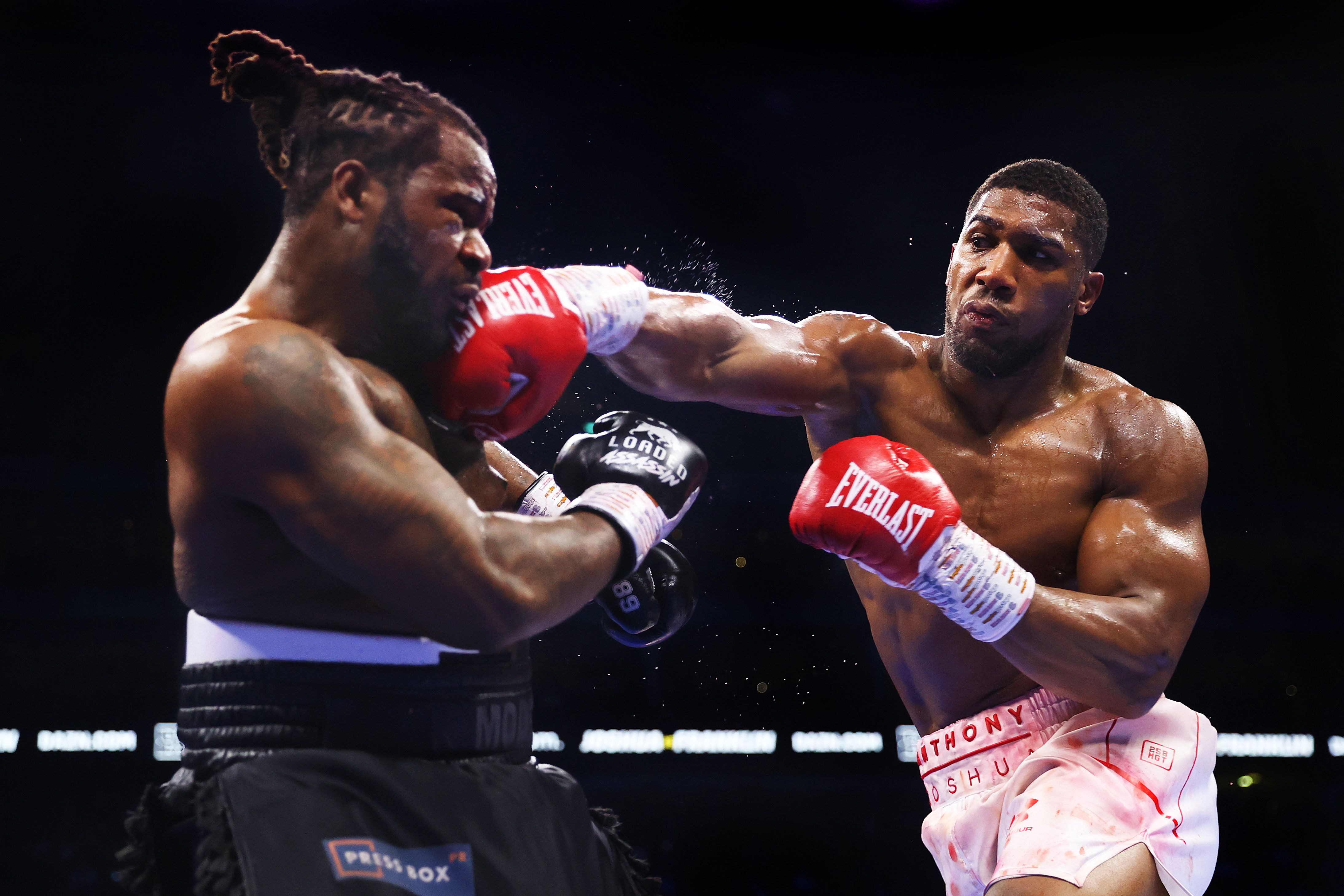 Anthony Joshua: How to choose your best boxing gloves.