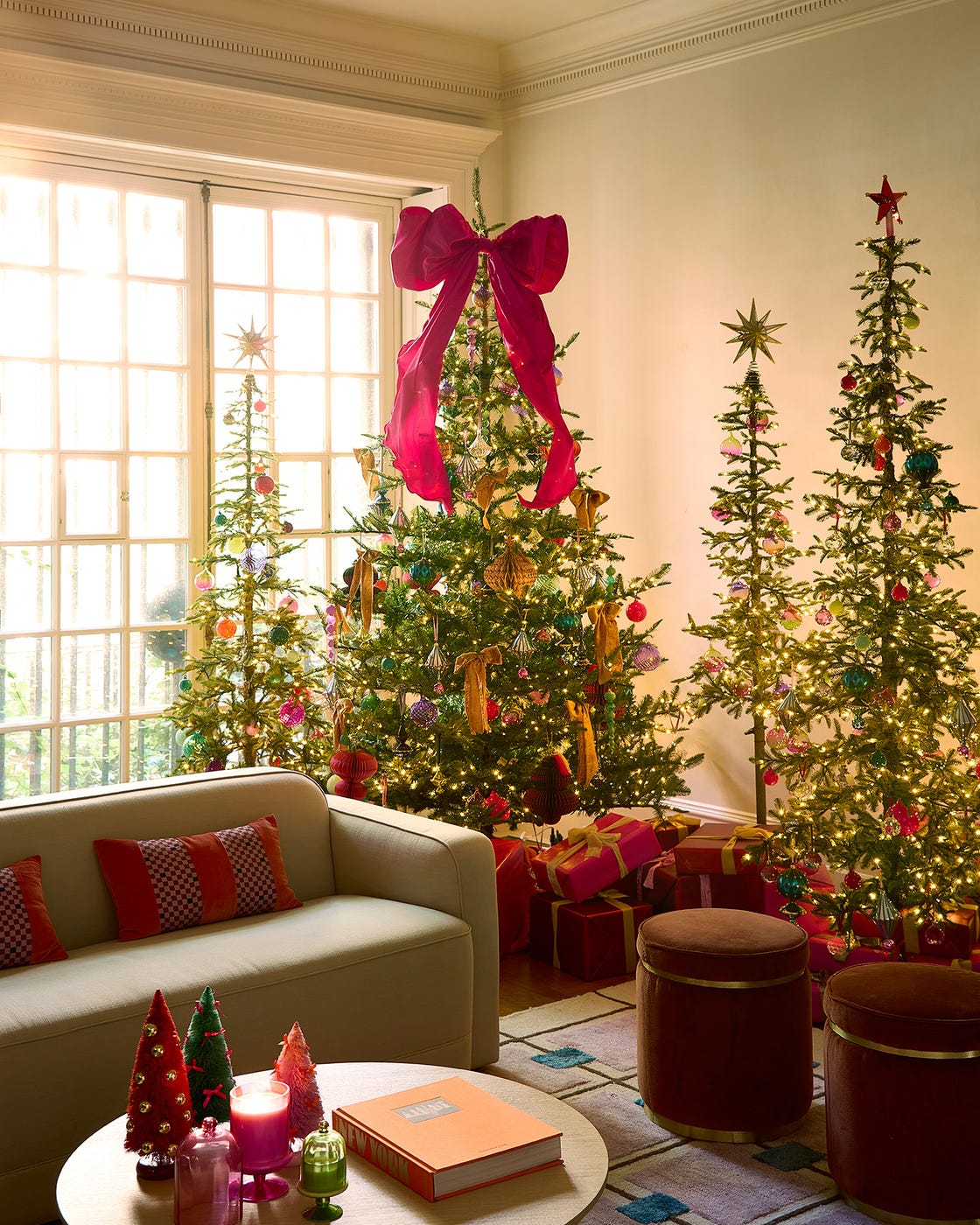 40 Christmas Tree Ribbon Ideas That Are Ingeniously Easy