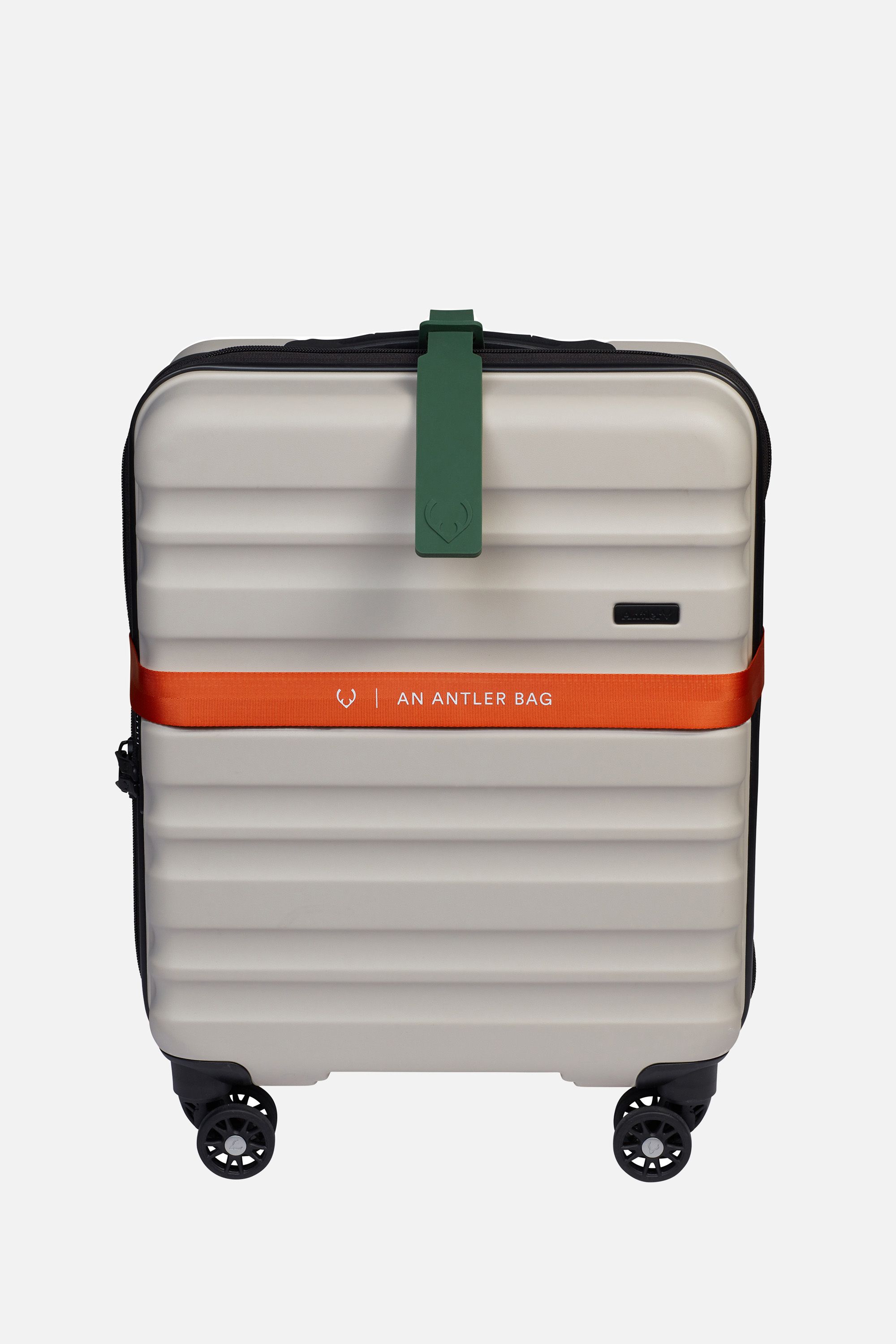 Our Top 5 Must-Have Pieces From Roam Luggage