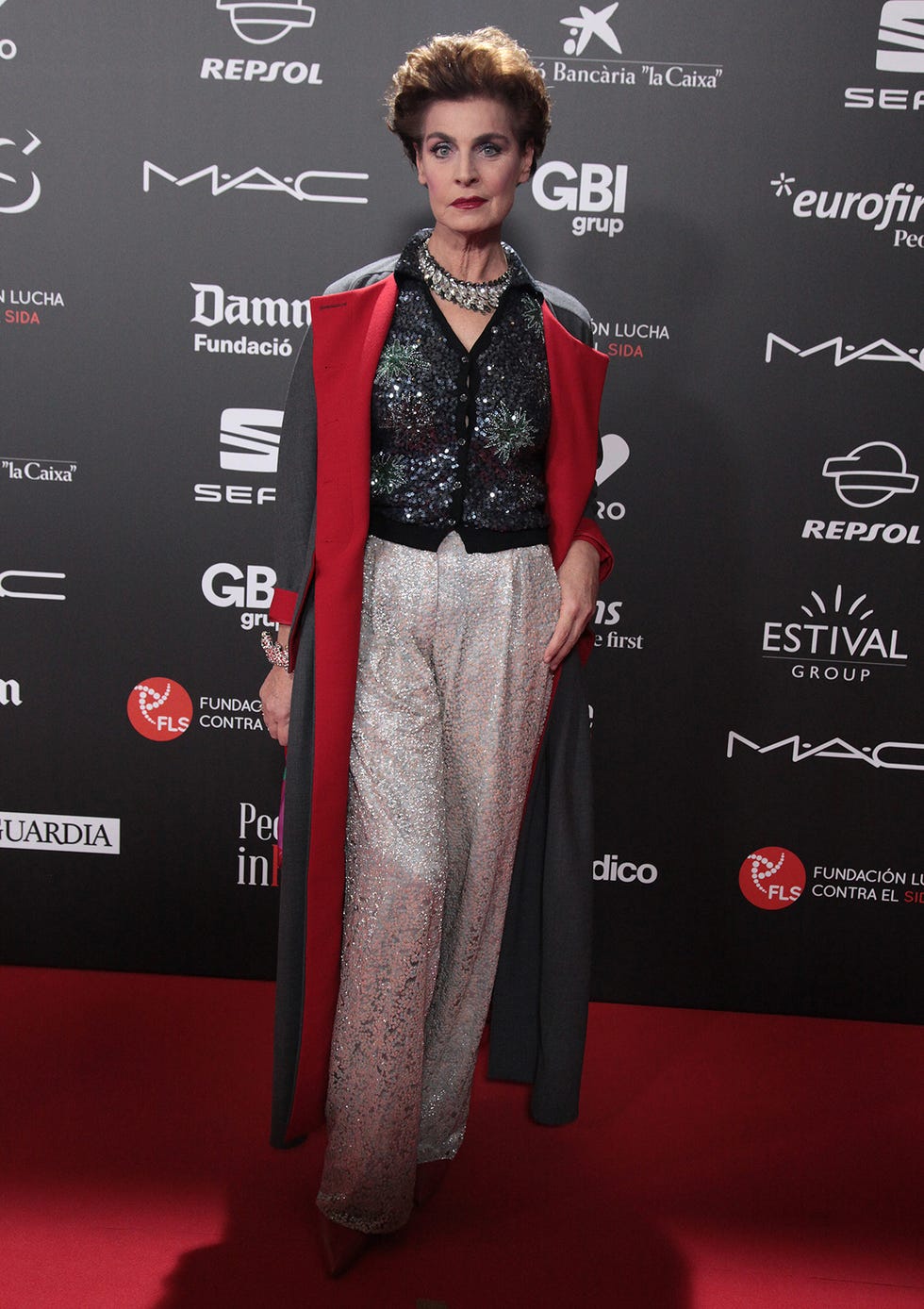 La modelo italiana fue una de las invitadas a la gala 'People in red' cuya recaudación va destinada a la Fundación lucha contra el Sida. Antonia habló de su paso por 'MasterChef Celebrity'.
